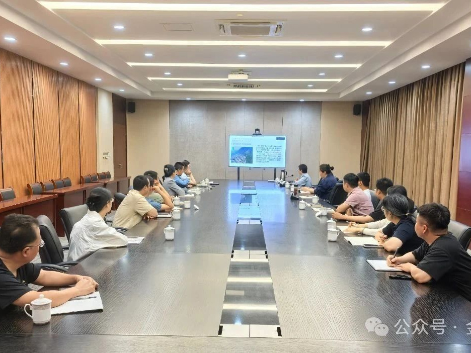 鹽城市委黨校、阜寧縣委黨校“新思想志愿宣講隊”來金海大講堂開講“深入學習貫徹中央八項規定精神 持之以恒加強黨的作風建設”